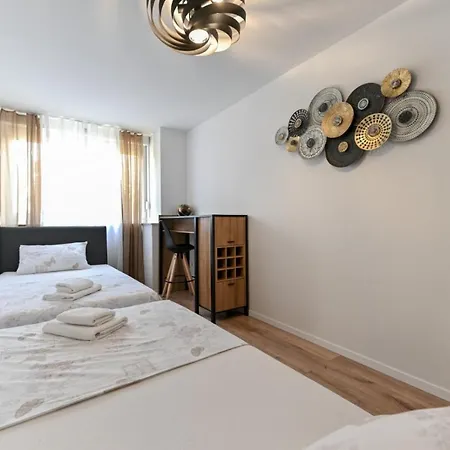 Newly Renovated Apartment Luce Zadar Exterior photo